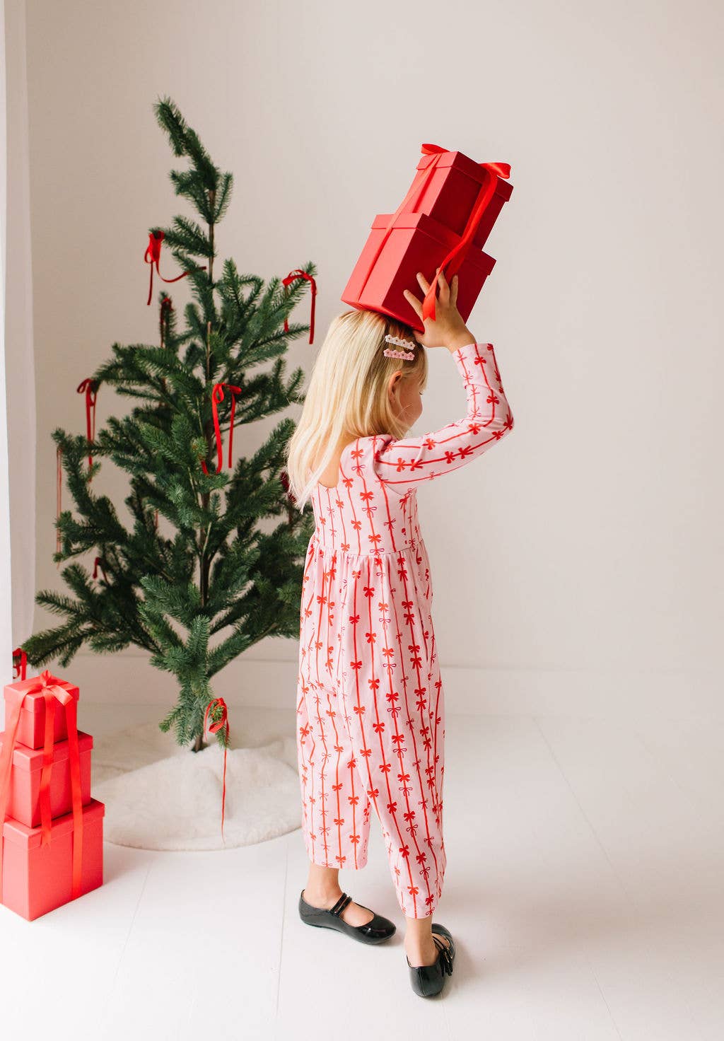 Long Sleeve Leggy Romper in Dainty Bows