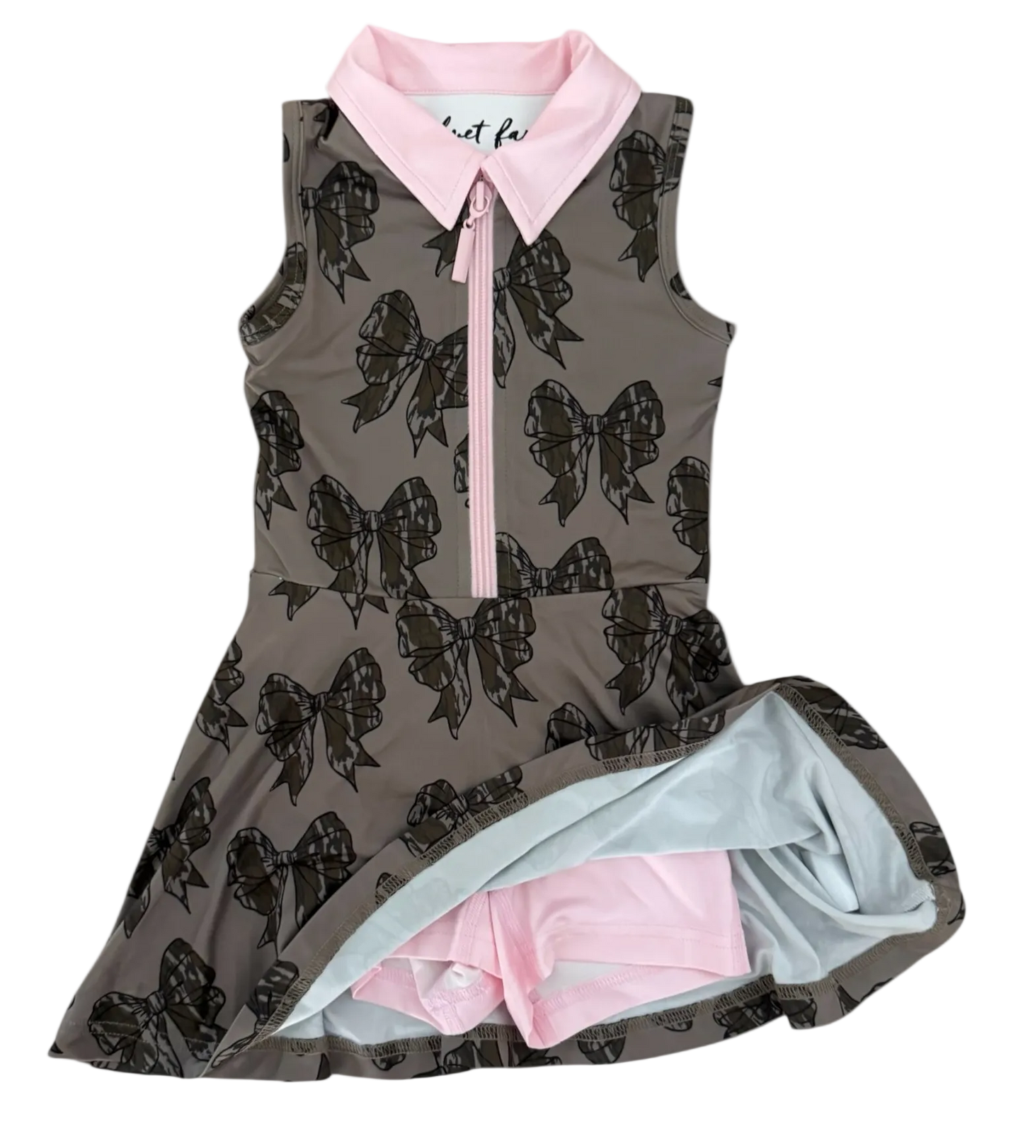 Girls dress with mossy oak print bows all around