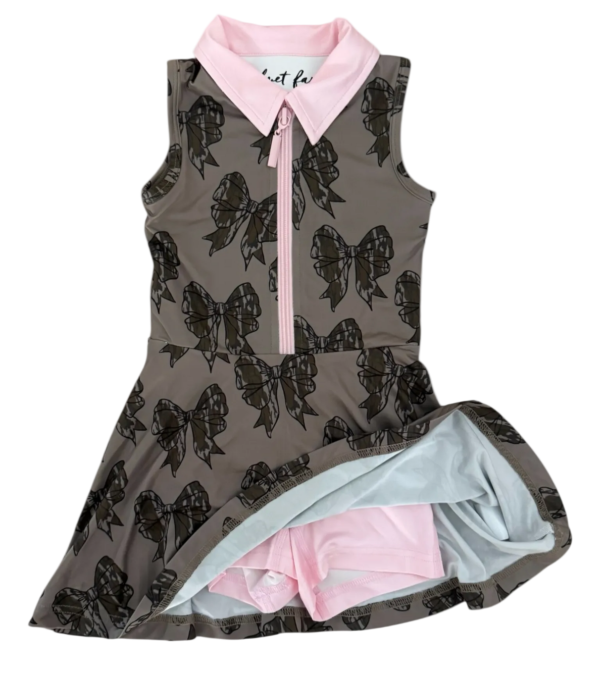 Girls dress with mossy oak print bows all around